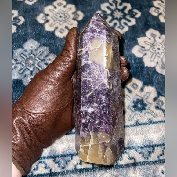 Lepidolite Tower - Picture 1 of 4